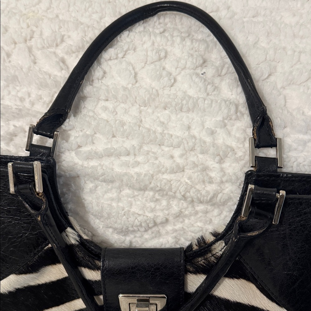 Tanner Black and White Zebra Fur Print Women's Bag - Picture 11 of 16